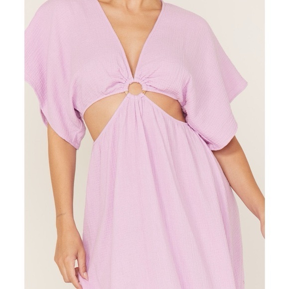 Show me your Mumu Dana Revolve cutout maxi dress in lilac Size Small - Picture 3 of 7